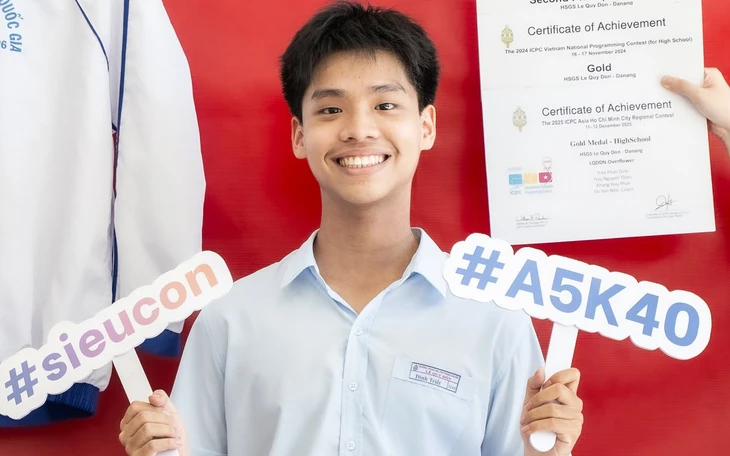 Vô địch Kỳ thi Mô hình hóa Toán học Việt Nam, 4 học sinh Đắk Lắk nhận giải từ GS Ngô Bảo Châu - Ảnh 5.
