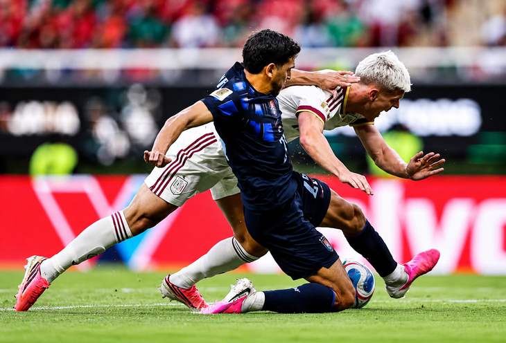 Tây Ban Nha khiến Uruguay lần thứ 2 liên tiếp bị loại ở vòng bảng World Cup - Ảnh 2.