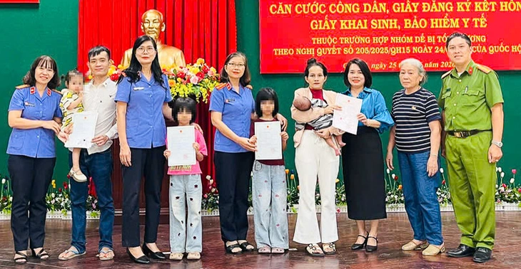 Tìm lại gia đình cho một cuộc đời lưu lạc - Ảnh 1.