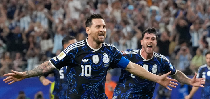 Lần đầu dự bị sau 20 năm, Messi vẫn viết tiếp lịch sử World Cup - Ảnh 1.