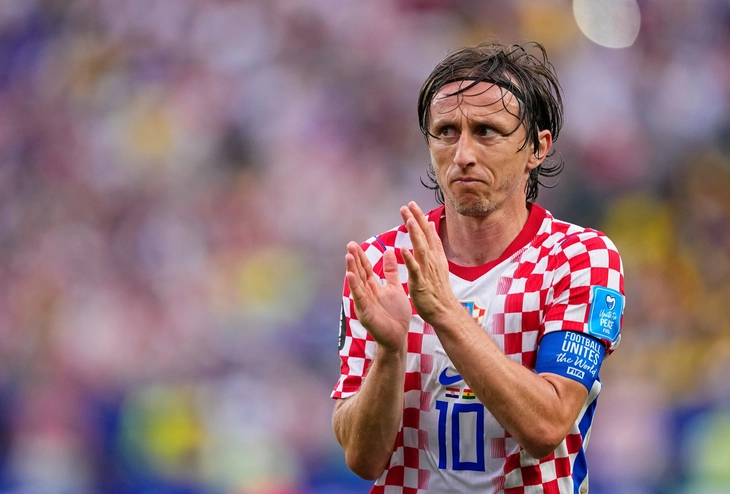Huyền thoại Modric lập kỉ lục giúp Croatia vượt qua vòng bảng World Cup - Ảnh 1.