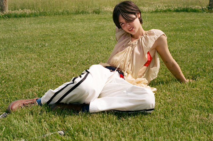 Gracie Abrams tung ca khúc mới Look at my life, hé lộ thế giới nội tâm trong album Daughter from hell - Ảnh 3.