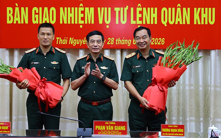 Thiếu tướng Trần Xuân Mạnh giữ chức Tư lệnh Quân khu 1 - Ảnh 2.