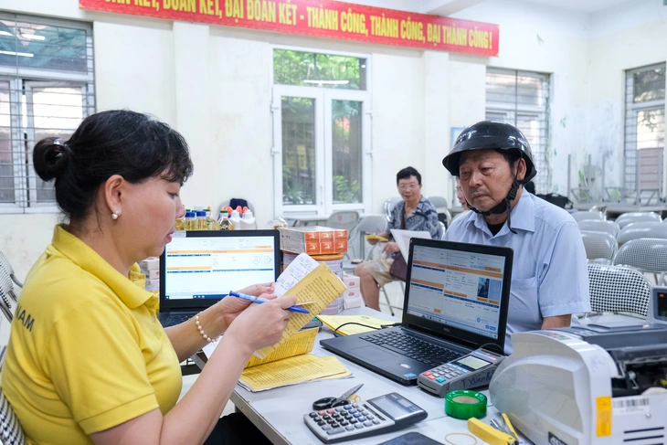 Lịch chi trả lương hưu, trợ cấp bảo hiểm xã hội mới của tháng 7-2026 - Ảnh 1.