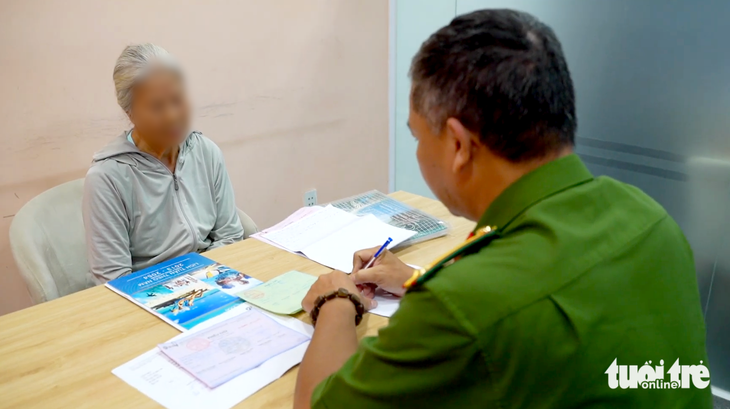 Bà lão U90 năn nỉ 'đừng lừa cô nhé' nhưng vẫn liên tiếp bị lừa sở hữu kỳ nghỉ - Ảnh 2.