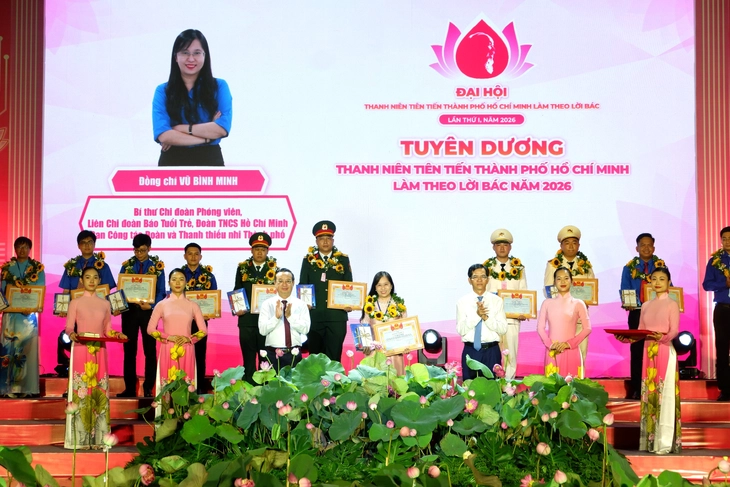 Phó bí thư Lê Quốc Phong kêu gọi thanh niên TP.HCM dấn thân phụng sự cộng đồng - Ảnh 3.