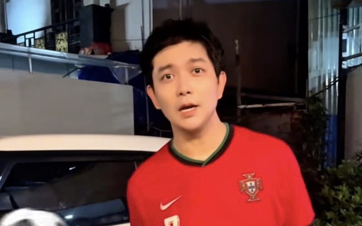 Video lau xe gây phản ứng dữ dội, ca sĩ Tim xin lỗi nhưng vẫn gây tranh cãi - Ảnh 2.