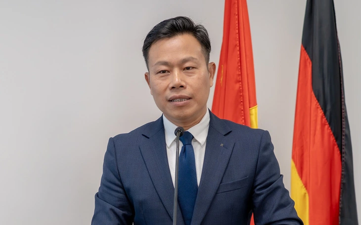Đại học Việt Đức, ĐH Thủ Dầu Một công bố điểm chuẩn: các ngành kinh tế hút thí sinh - Ảnh 3.