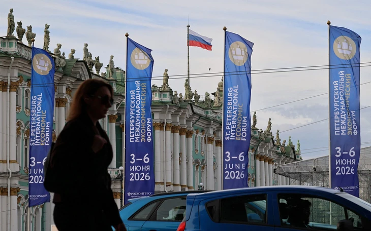 EU nói Ukraine tấn công khiến Nga 'hoảng loạn', Kremlin tuyên bố đáp trả 'có hệ thống' - Ảnh 2.