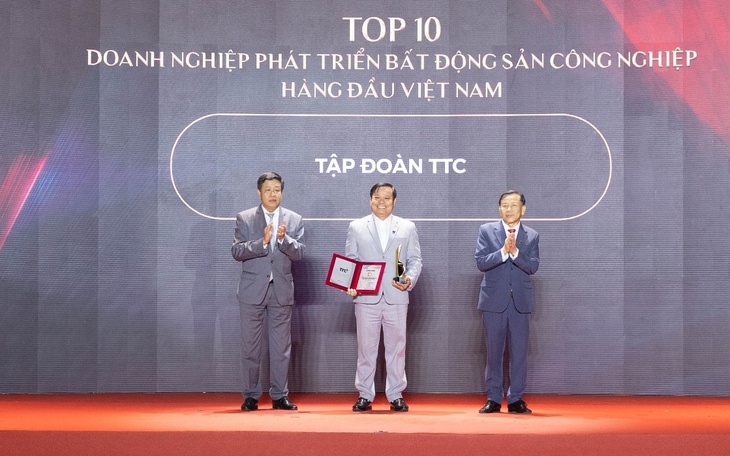 TTC Đại Tín kỷ niệm 10 năm thành lập, hướng tới giai đoạn phát triển mới -
Ảnh
7.