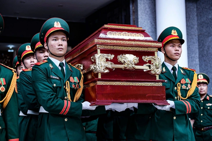 Tiễn biệt Anh hùng La Văn Cầu - Ảnh 14.