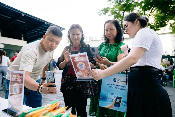 Một buổi cà phê đặc biệt ở tòa soạn Tuổi Trẻ - Ảnh 6.