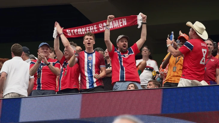Xem Haaland chèo thuyền Viking ở World Cup - Ảnh 3.