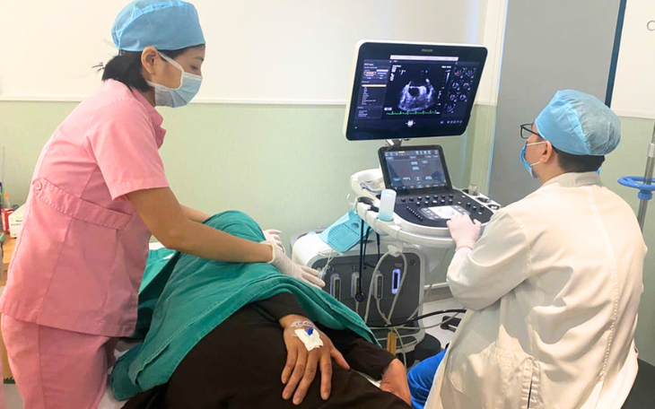 Sốc điện chuyển nhịp tim giúp người bệnh thoát khỏi nguy cơ đột quỵ - Ảnh 2.