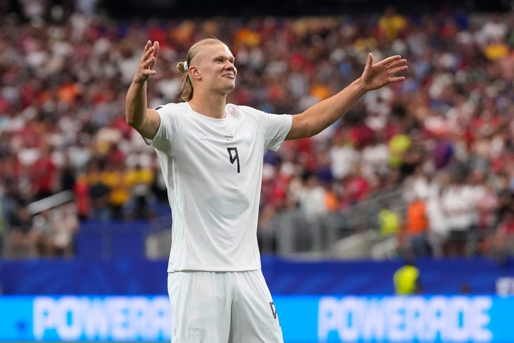 Haaland tỏa sáng đưa Na Uy đi tiếp ở World Cup 2026 - Ảnh 1.