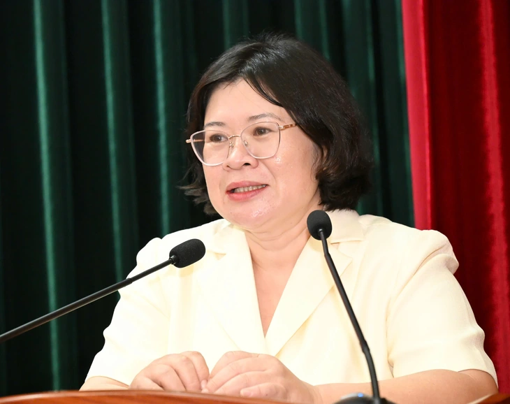 Phó Bí thư Thành ủy TPHCM Văn Thị Bạch Tuyết trao quyết định cán bộ - Ảnh 2.