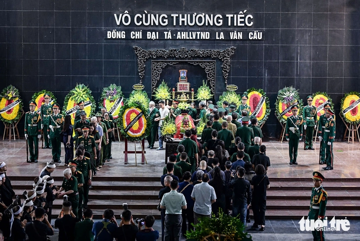 Tiễn biệt Anh hùng La Văn Cầu - Ảnh 3.