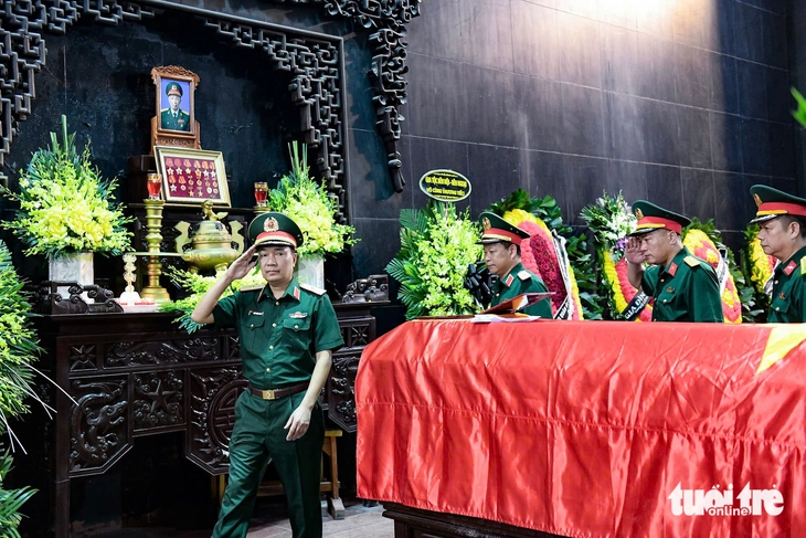 Tiễn biệt Anh hùng La Văn Cầu - Ảnh 4.