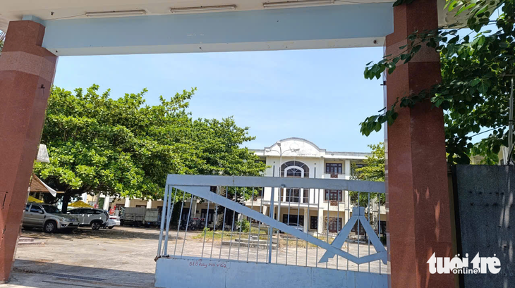 Thanh tra đã chỉ ra hàng loạt cơ sở nhà, đất dôi dư ở Đà Nẵng bỏ trống, xuống cấp - Ảnh 2.