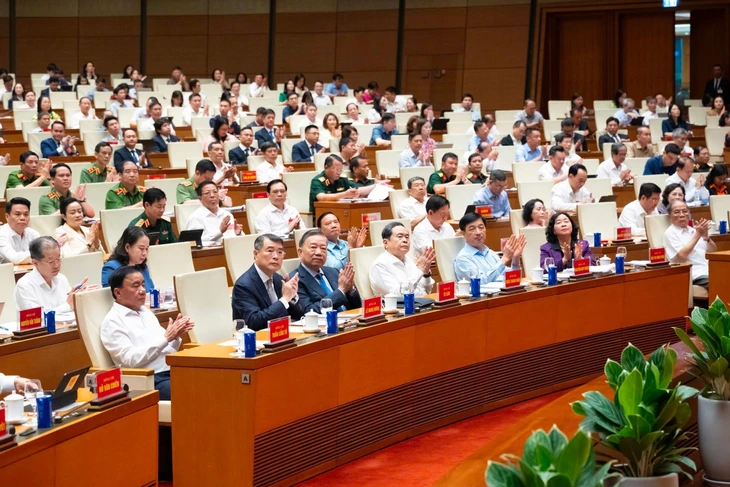 Tổng Bí thư, Chủ tịch nước Tô Lâm và nhiều lãnh đạo dự hội nghị quán triệt nghị quyết mới về FDI - Ảnh 2.