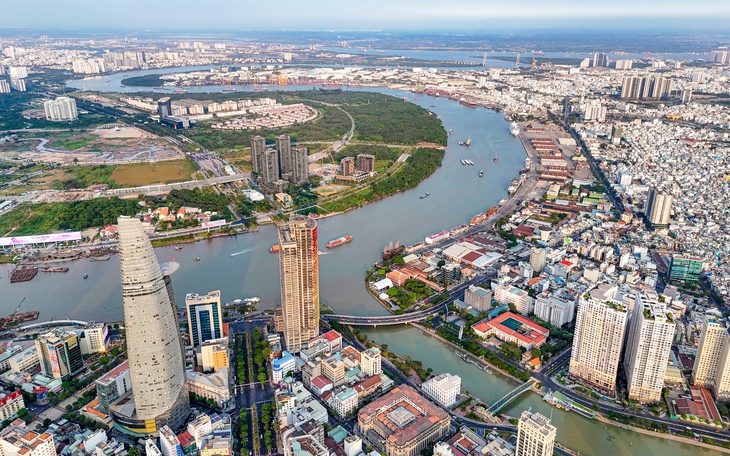 Lãnh đạo TP.HCM dâng hoa tưởng nhớ Chủ tịch Hồ Chí Minh dịp 50 năm TP.HCM mang tên Bác - Ảnh 5.