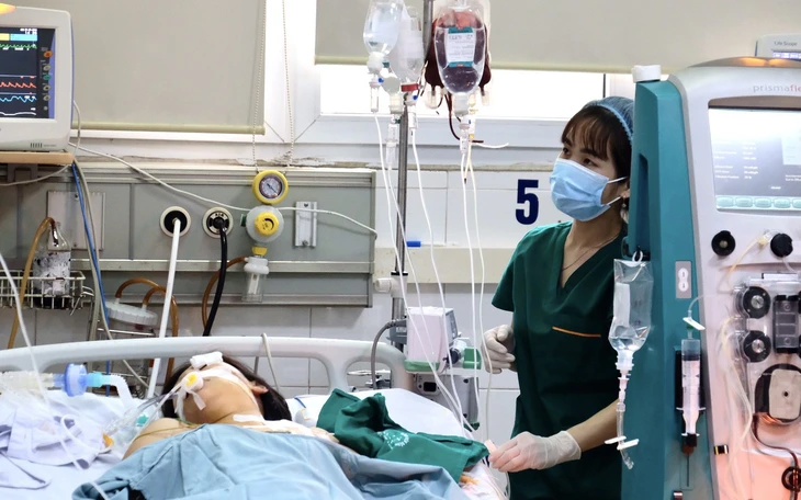 50 năm y tế TP.HCM: Thanh toán nhiều bệnh nguy hiểm, bài học ứng phó sau đại dịch COVID-19 - Ảnh 3.