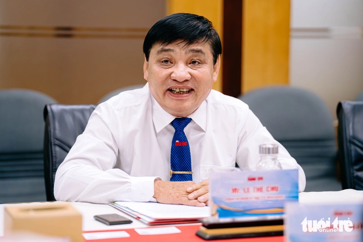 Tổng lãnh sự Nga thăm báo Tuổi Trẻ - Ảnh 2.