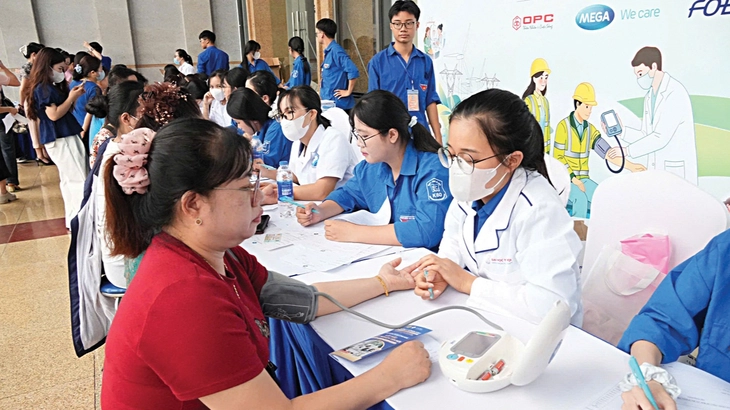 khám sức khỏe - Ảnh 2.