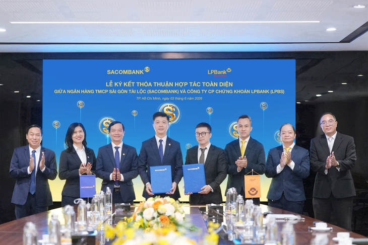 SACOMBANK - Ảnh 2.