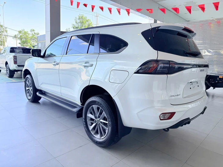 Isuzu mu-X - Ảnh 2.