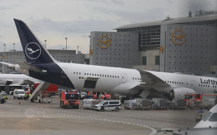 Kiểm tra 471 máy bay Boeing 737 Max do phát hiện vết nứt trên thân máy - Ảnh 2.