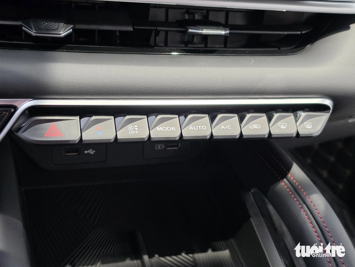 Geely Coolray - Ảnh 16.