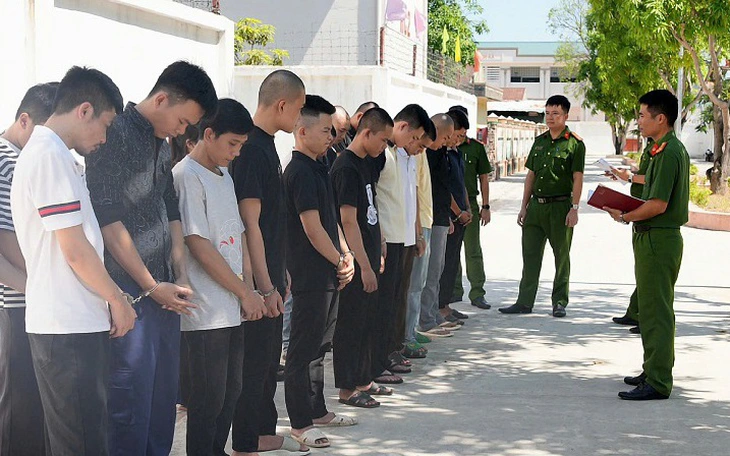 Bóc gỡ ổ nhóm 'lừa tình' xuyên biên giới, chuyên săn đàn ông thành đạt - Ảnh 2.