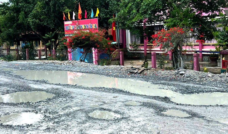 Đồng Tháp đề nghị đẩy nhanh tiến độ sửa chữa quốc lộ 30 đi cửa khẩu Dinh Bà - Ảnh 2.