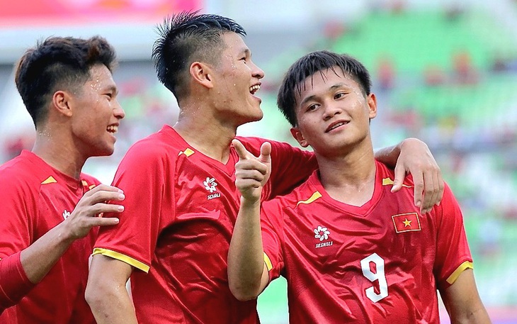 Chuyên gia Indonesia: 'Bóng đá Việt Nam ở đẳng cấp khác biệt' - Ảnh 2.