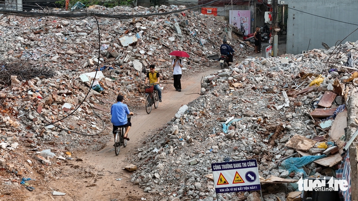 Rác thải xây dựng ở Hà Nội sẽ được tái chế đưa vào dự án đầu tư công - Ảnh 1.
