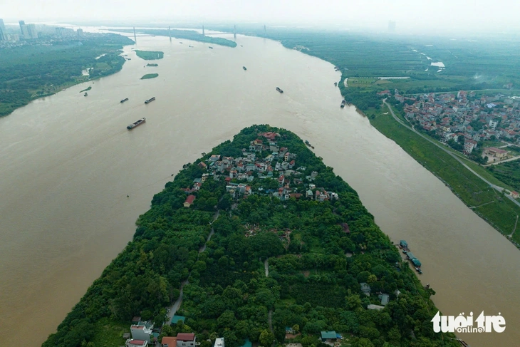 sông Hồng - Ảnh 1.