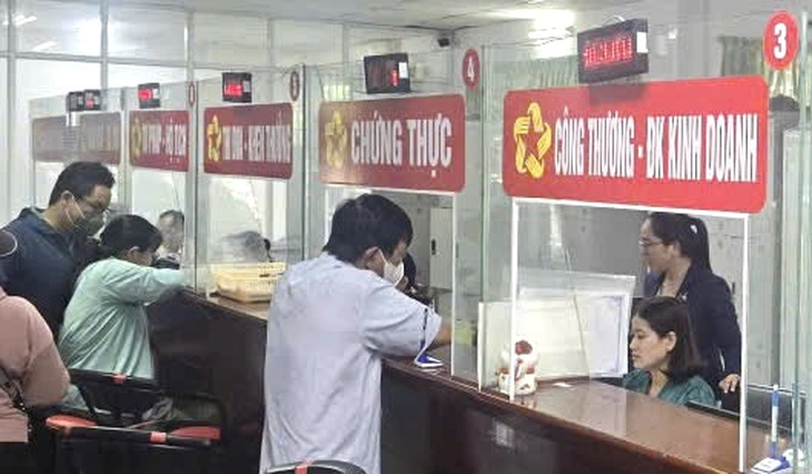 CÔNG CHỨC - Ảnh 1.
