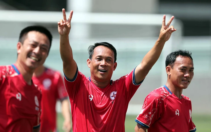 Nữ trọng tài FIFA hàng đầu châu Á bắt chính ở Giải Bóng đá công nhân, viên chức Việt Nam - Ảnh 2.