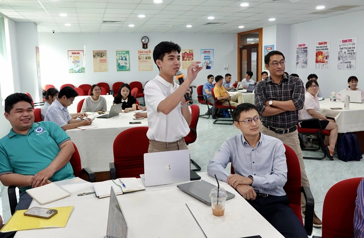 Báo Tuổi Trẻ tập huấn nâng cao năng lực truyền thông cho Trường đại học Công Thương TP.HCM - Ảnh 1.