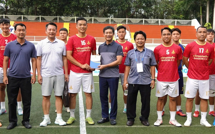 Giải bóng đá công nhân, viên chức Việt Nam 2026: Bộn bề việc nhưng đến giải là vào trận - Ảnh 2.