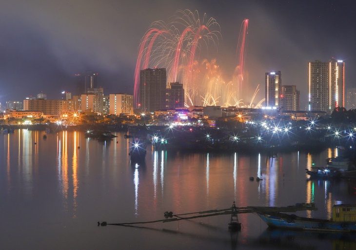 Lễ hội pháo hoa - Ảnh 2.