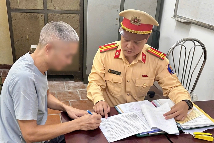 bùn đất - Ảnh 1.