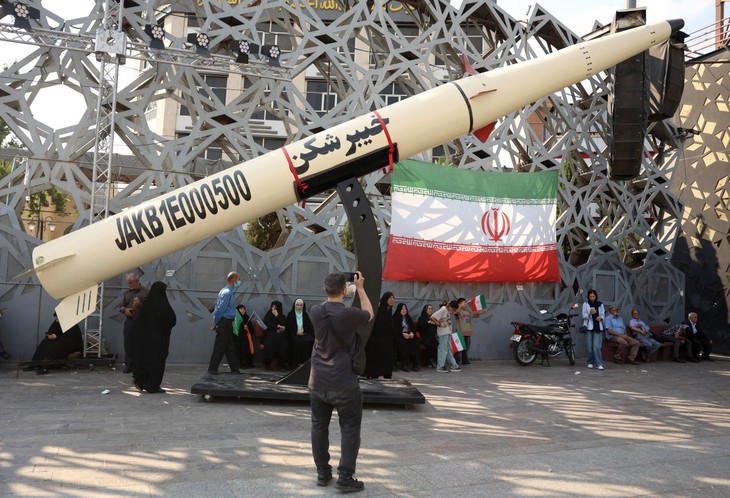 Trung Đông sáng 8-6: Iran lần đầu phóng tên lửa vào Israel trong lúc ngừng bắn, giá dầu tăng 3% - Ảnh 3.