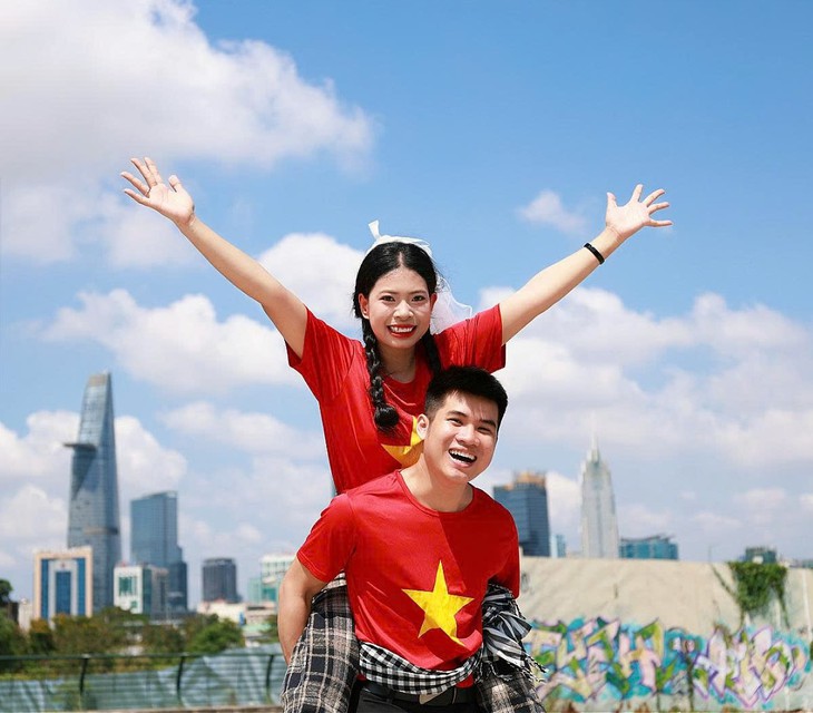 nhặt rác - Ảnh 1.