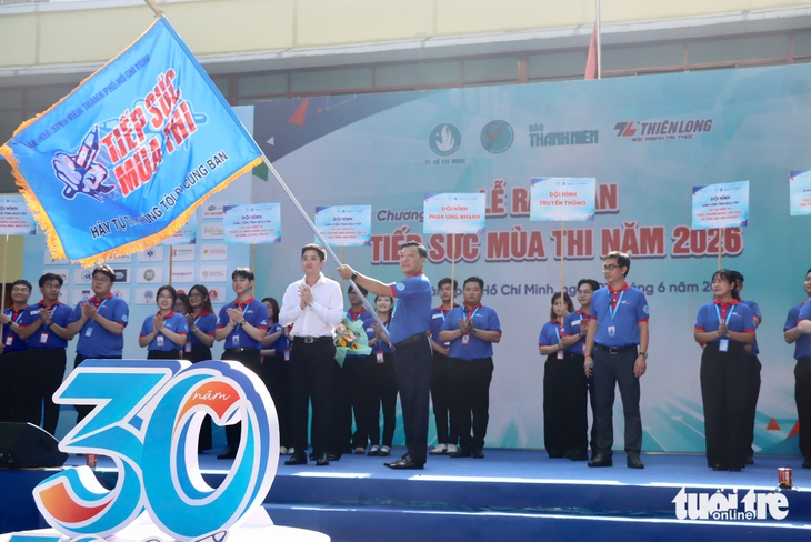 tiếp sức mùa thi - Ảnh 2.