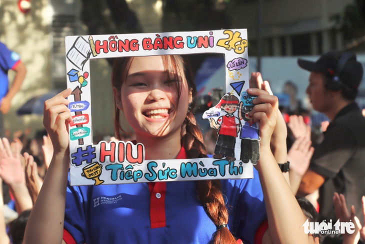 tiếp sức mùa thi - Ảnh 3.