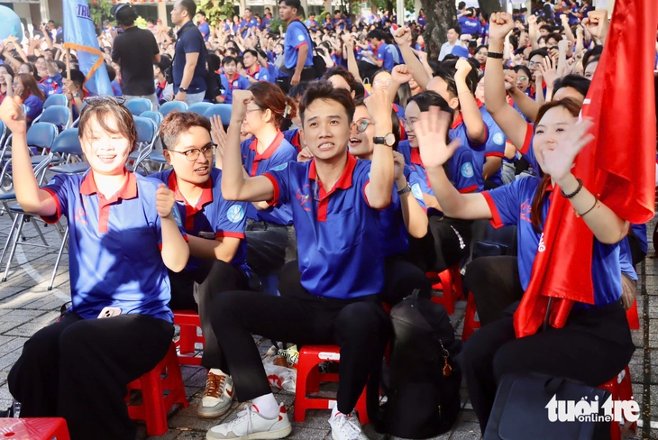 tiếp sức mùa thi - Ảnh 7.