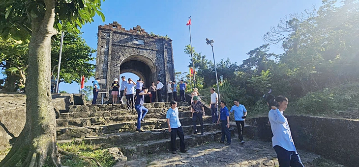 đèo ngang - Ảnh 2.