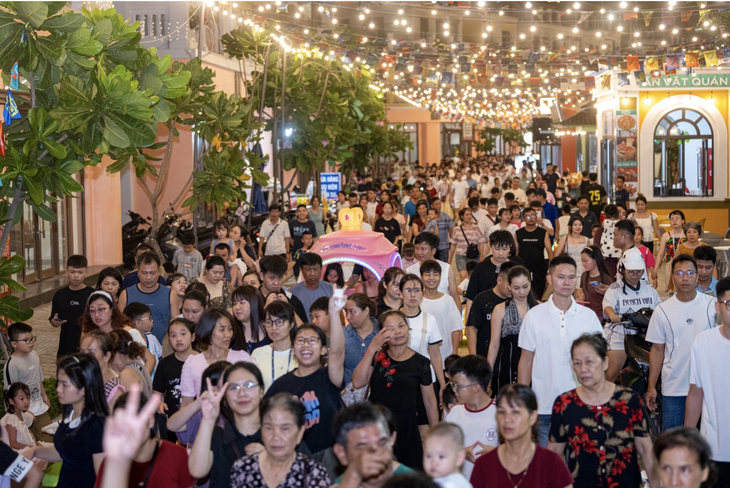 Cát Bà - Ảnh 2.